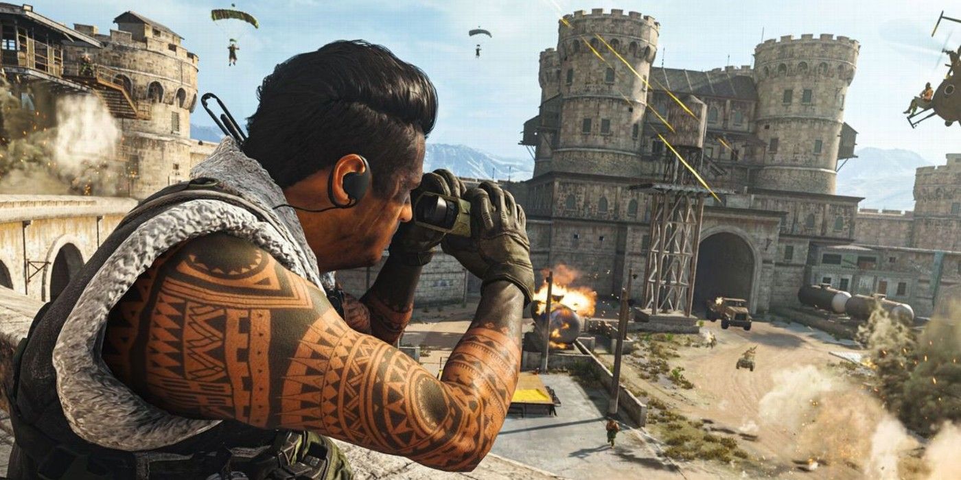 Call Of Duty: Warzone Streamer онгирч, санамсаргүй байдлаар Cheat цэсийг харуулж байна