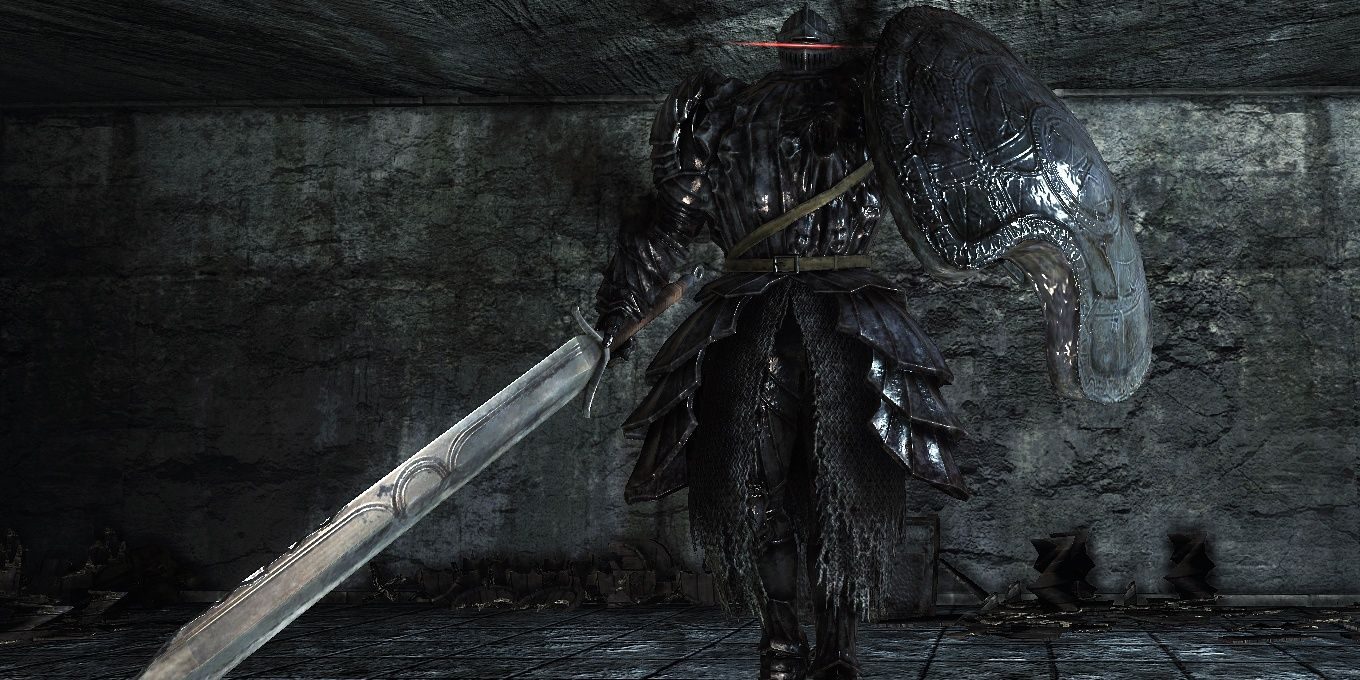 dark-souls-2-the-pursuer-cropped-1-6824465