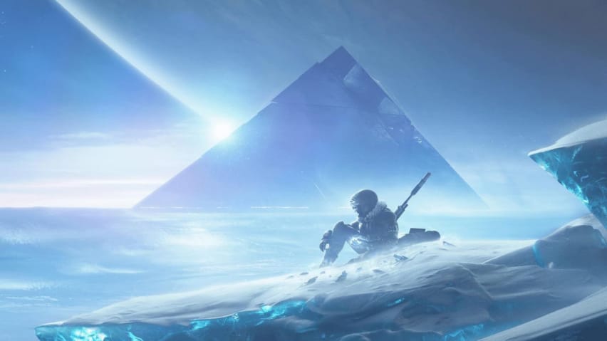 외계 달의 얼음 지형을 배경으로 한 거대한 검은 피라미드