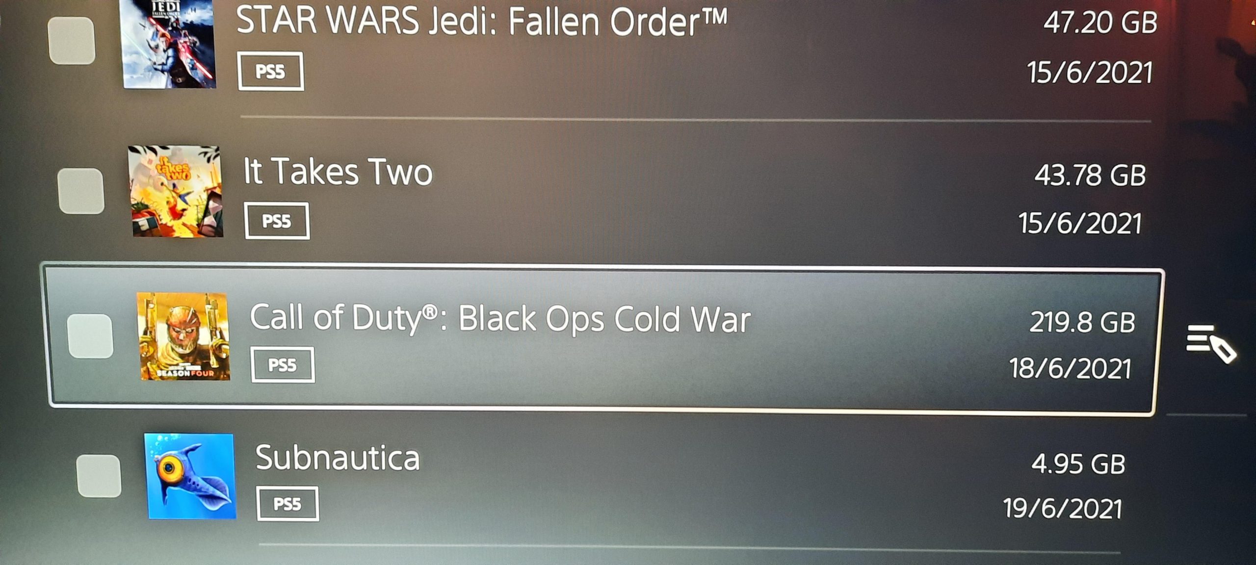 I-Call of Duty Black Ops Cold War manje isingaphezu kuka-200 GB kuma-Consoles