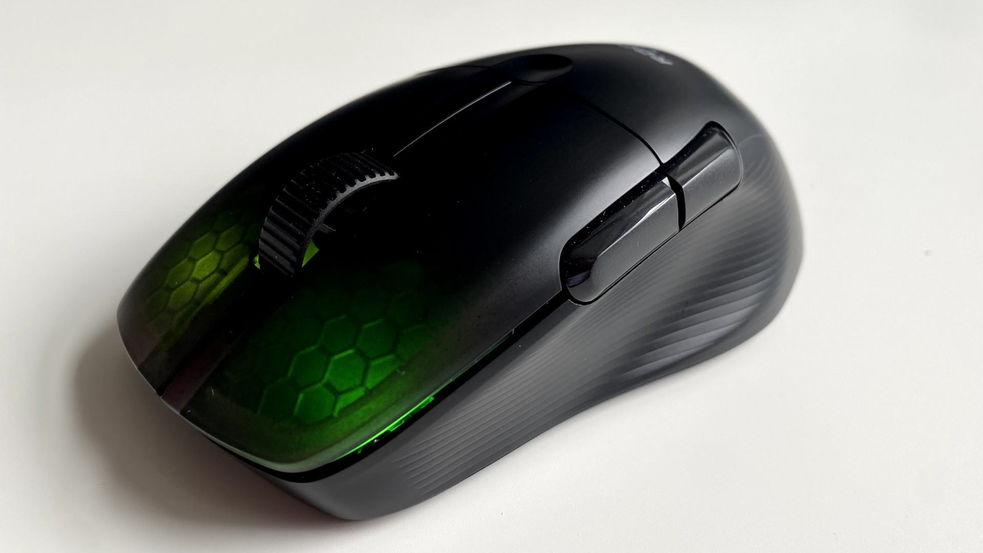 Roccat Kone Pro Air Wireless Gaming Mouse ពិនិត្យឡើងវិញ