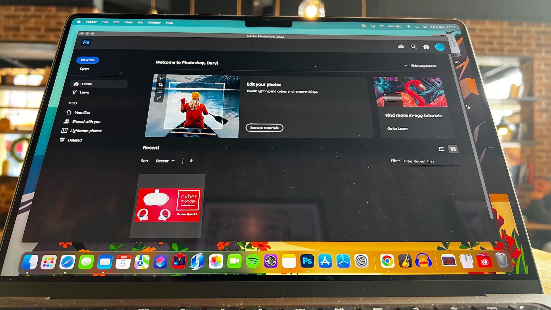 Adobe Photoshop працуе на MacBook Pro 2021