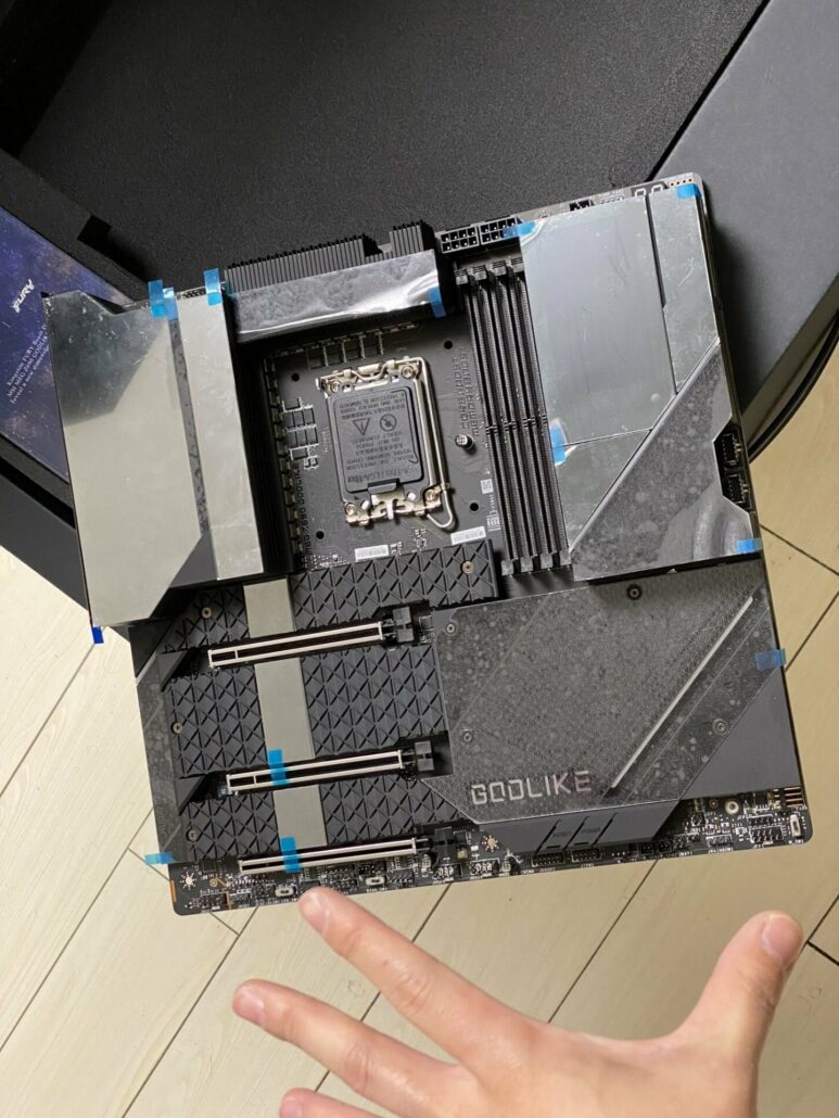MSI's MEG Z690 GODLIKE motherboard has been pictured in the flesh. (Image Credits: HXL)