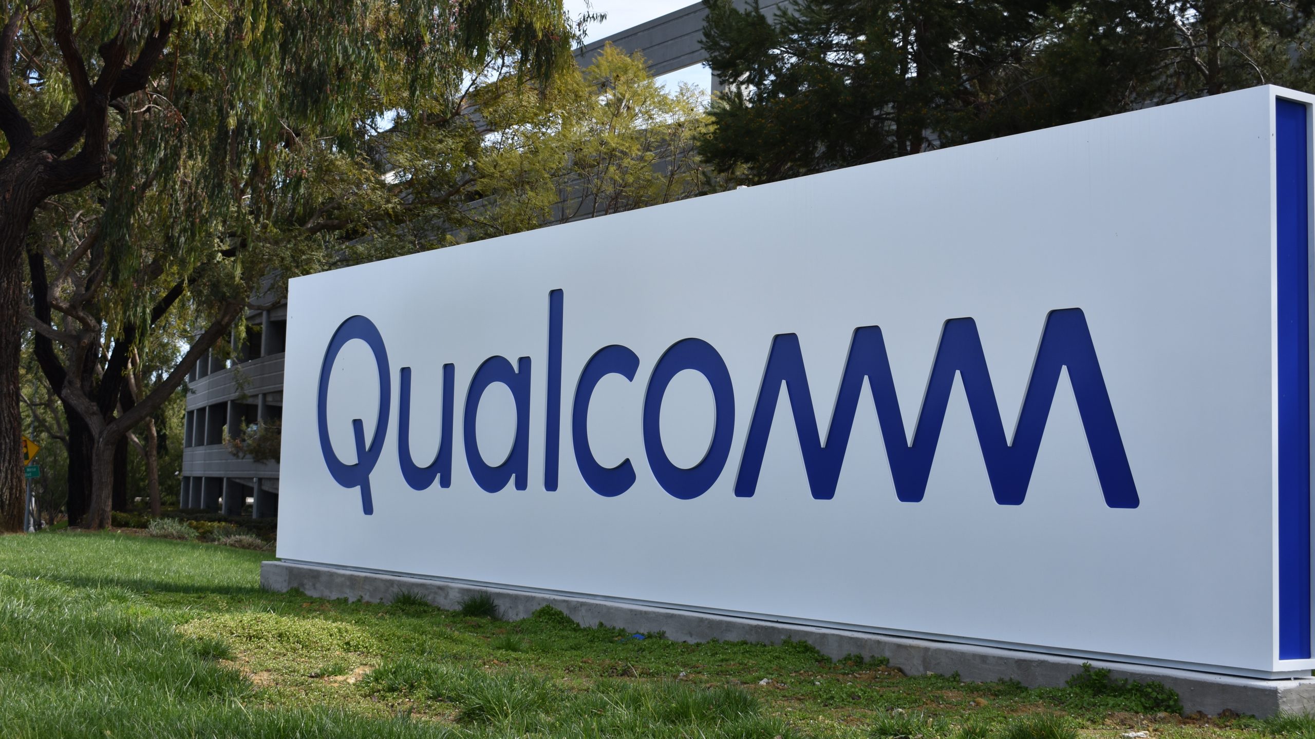 Qualcomm Confirms Apple M1 Killing Windows 11 Laptops Are Coming – But Is It Too Late?