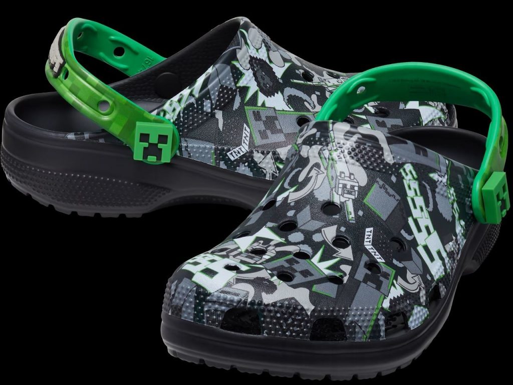 comfy-gamer-minecraft-crocs-9143568-9266440