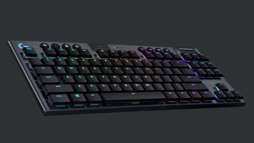 Keyboard game mekanik nirkabel G915 TKL sing apik banget saka Logitech diskon 55% ing Amazon UK